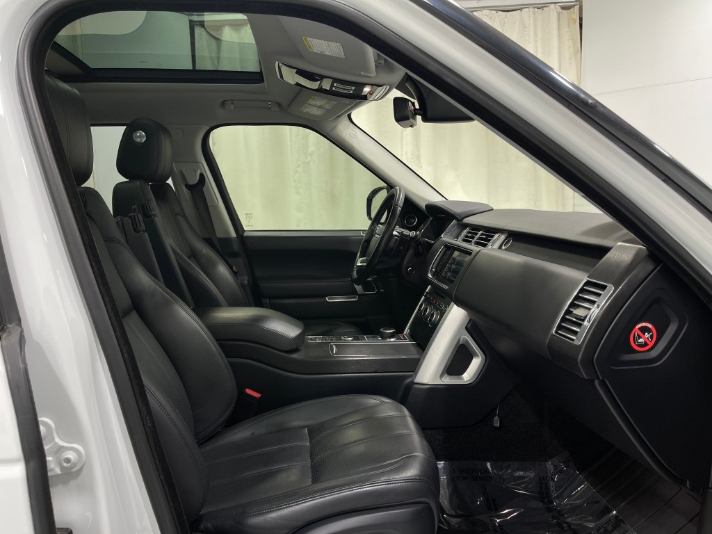2015 Land Rover Range Rover Image 31