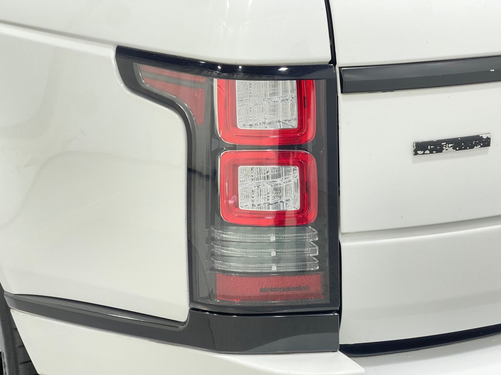 2015 Land Rover Range Rover Image 33
