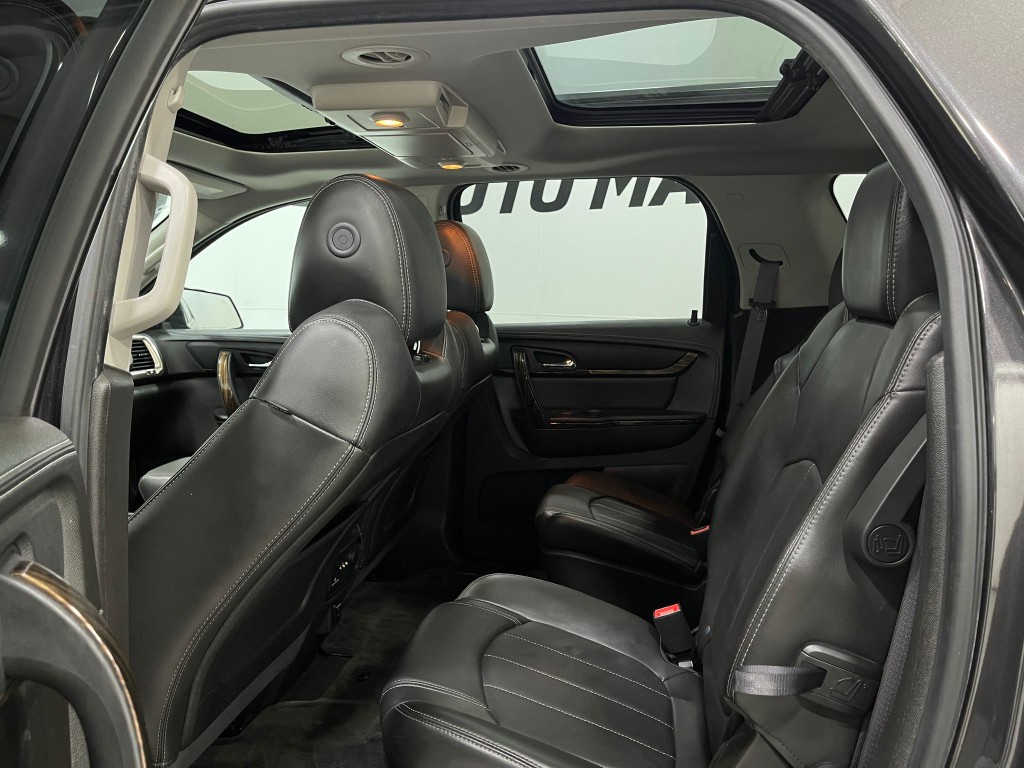 2015 GMC Acadia Image 30