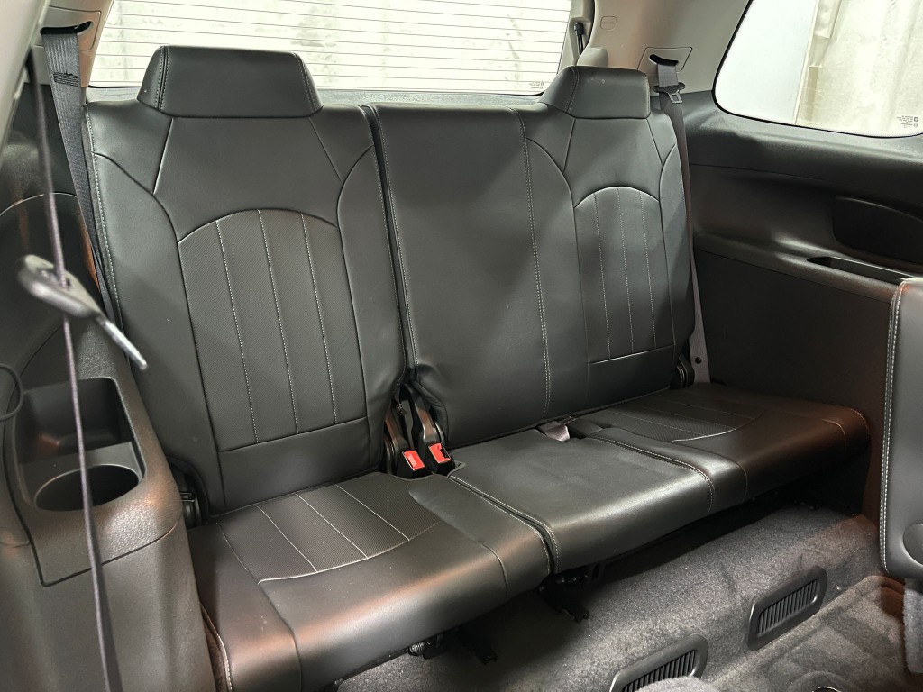 2015 GMC Acadia Image 32