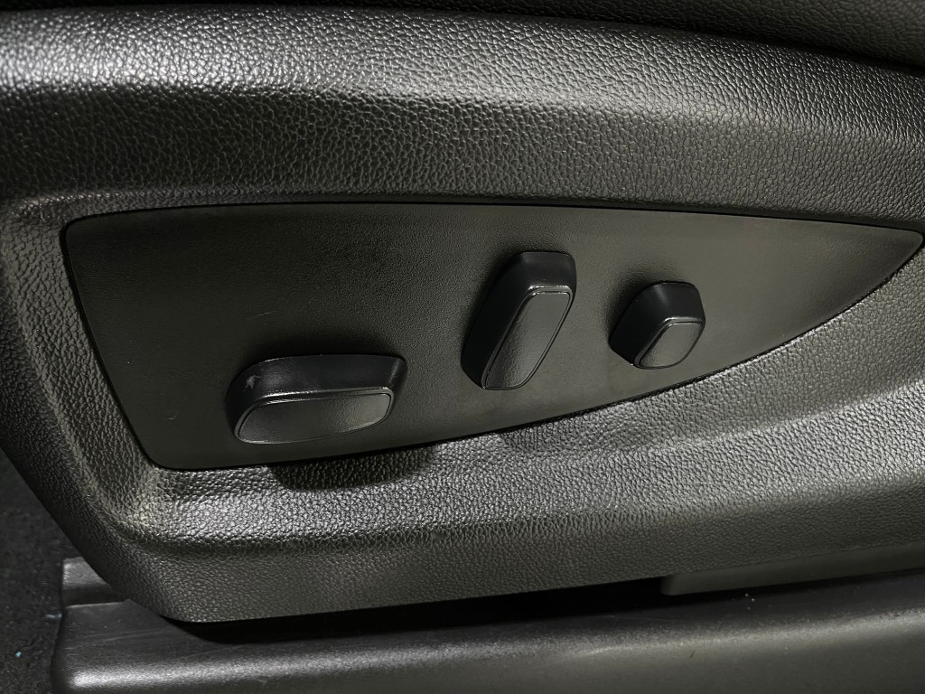 2019 GMC Yukon Image 17