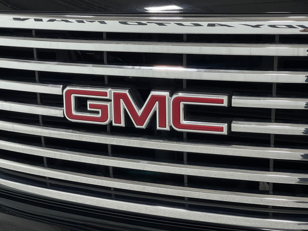 2019 GMC Yukon Image 38