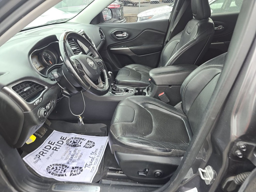 2019 Jeep Cherokee Image 5