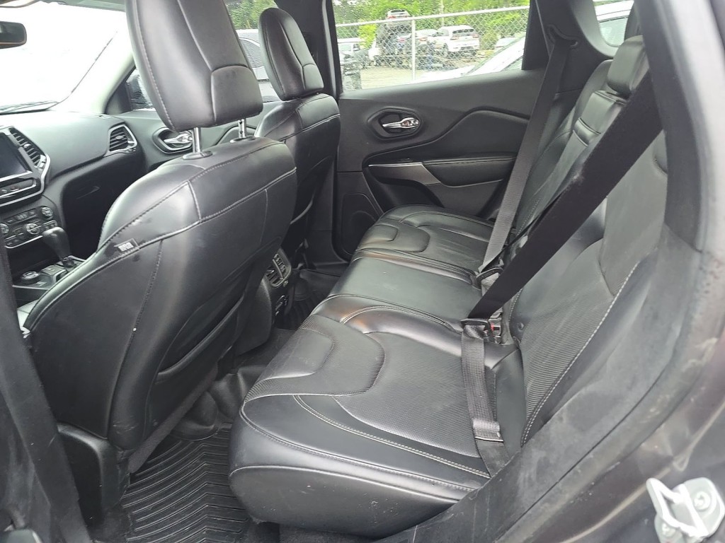 2019 Jeep Cherokee Image 8