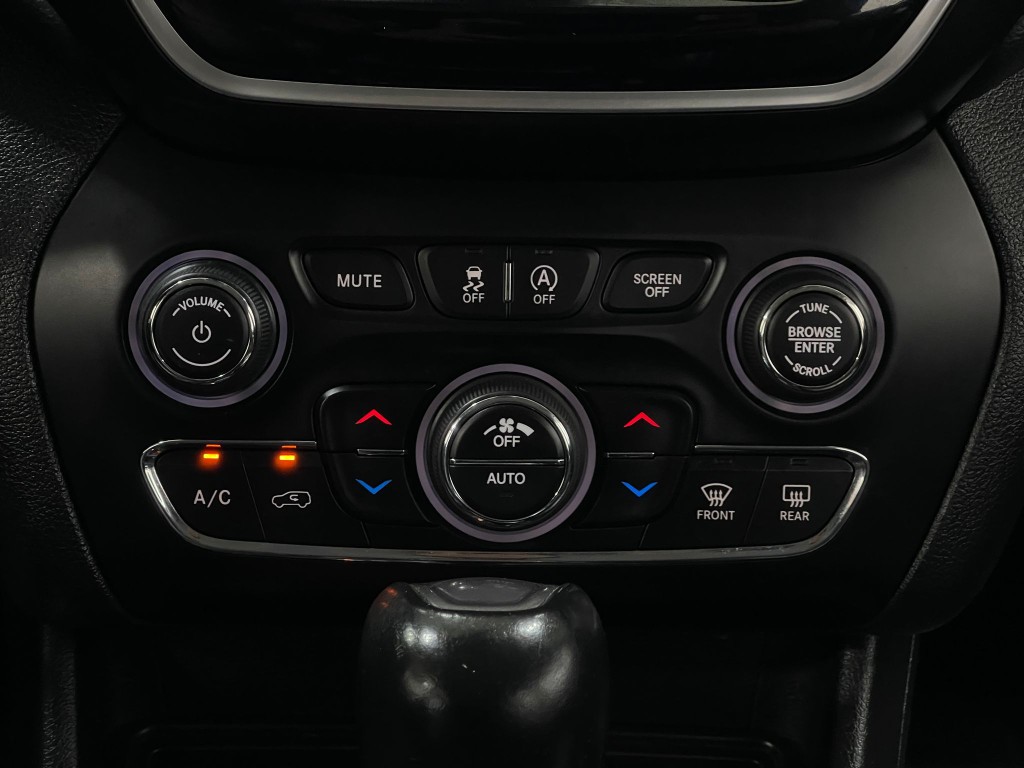 2019 Jeep Cherokee Image 24
