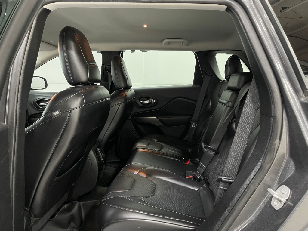 2019 Jeep Cherokee Image 29