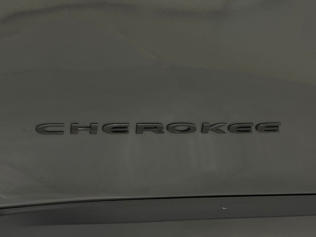 2019 Jeep Cherokee Image 38