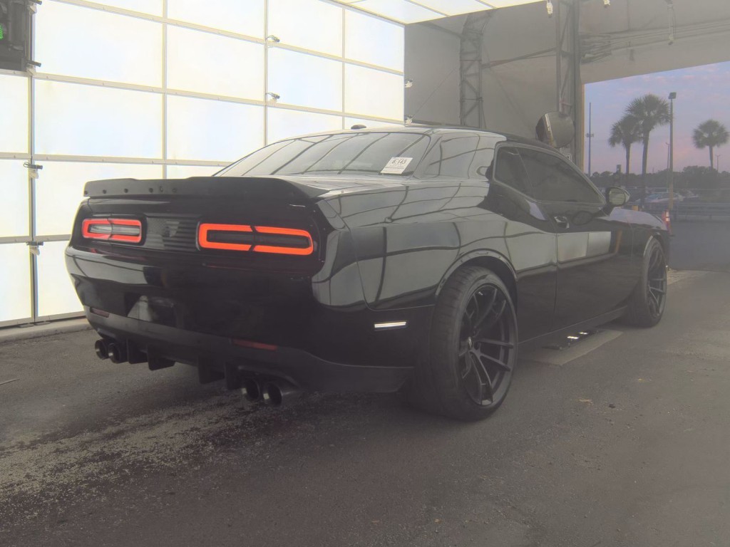 2019 Dodge Challenger Image 4