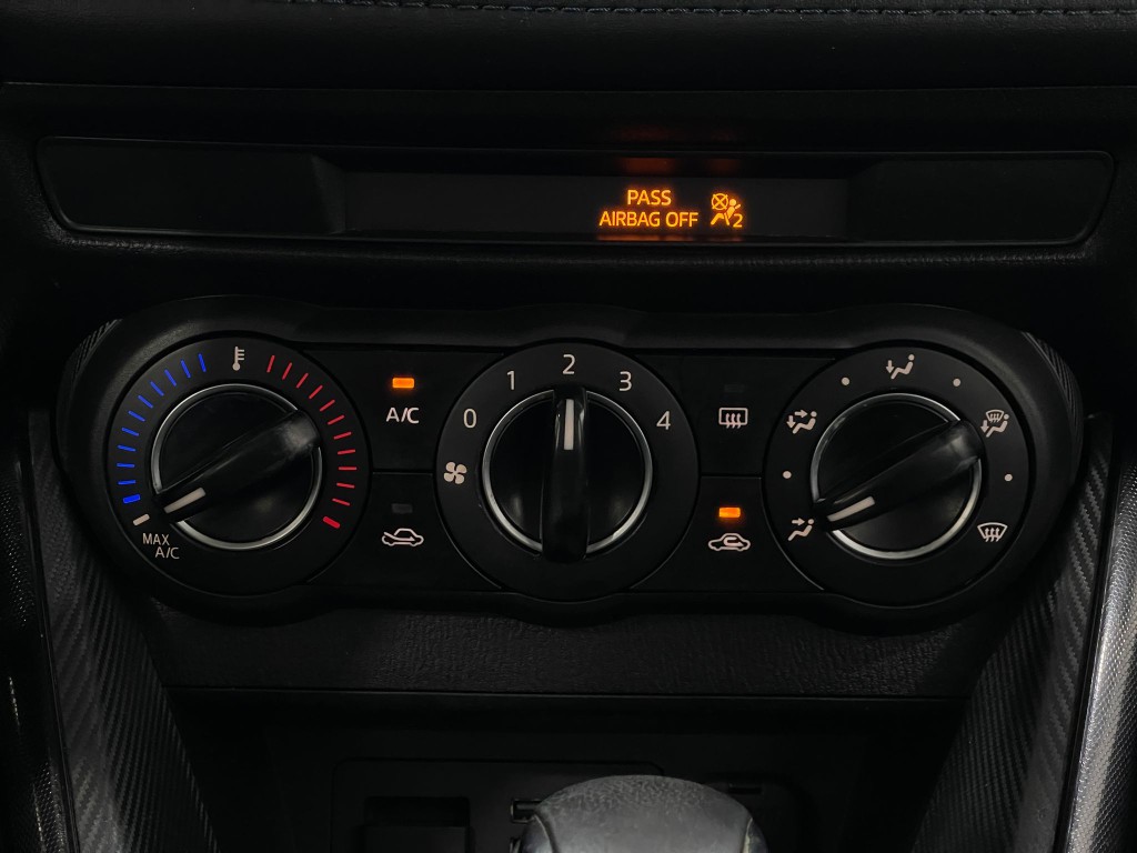 2018 Toyota Yaris Image 24