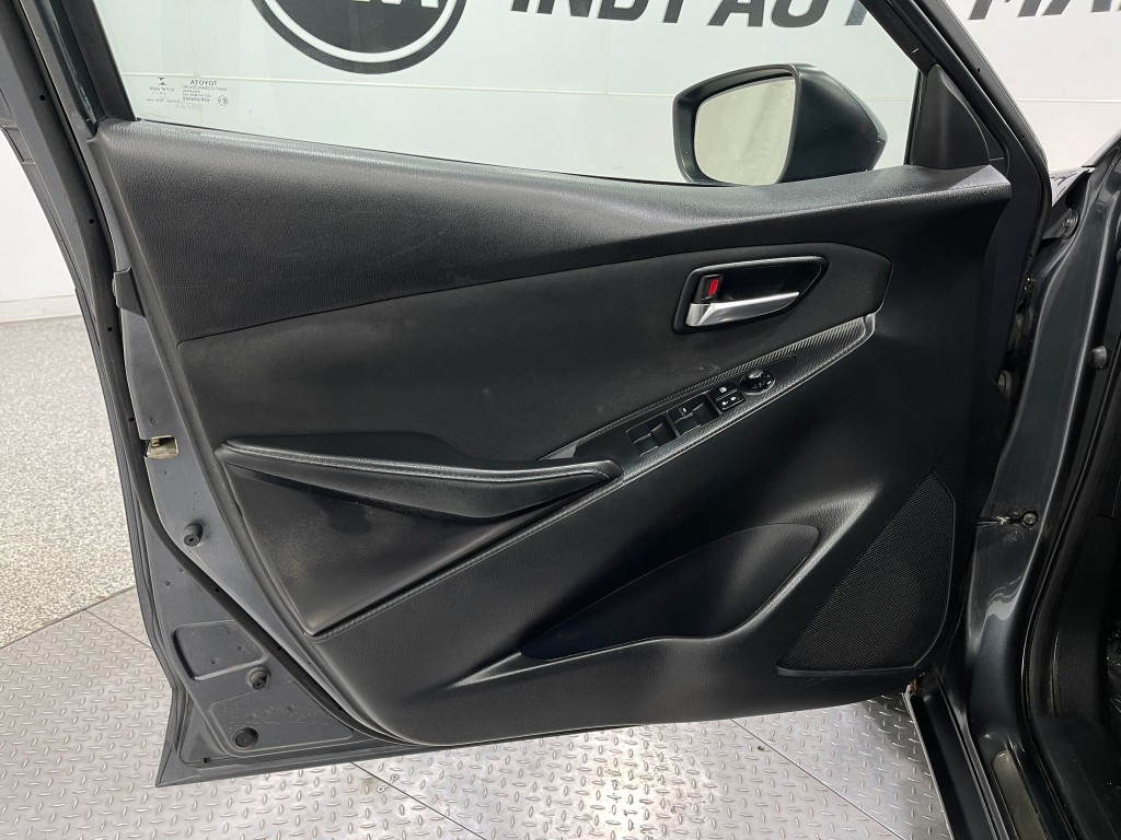 2018 Toyota Yaris Image 14