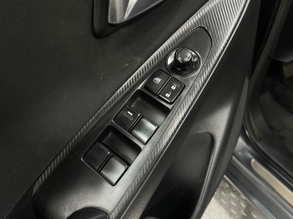 2018 Toyota Yaris Image 15