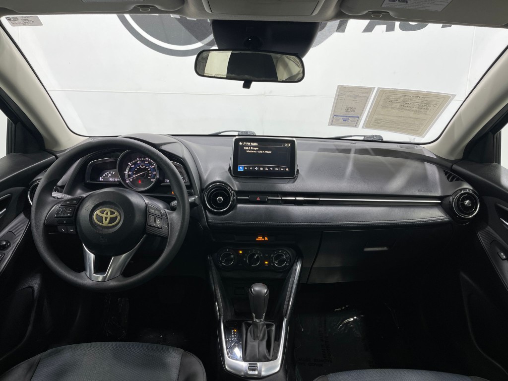 2018 Toyota Yaris Image 18