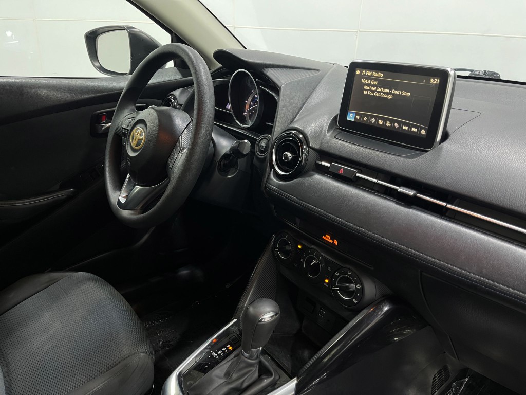 2018 Toyota Yaris Image 19