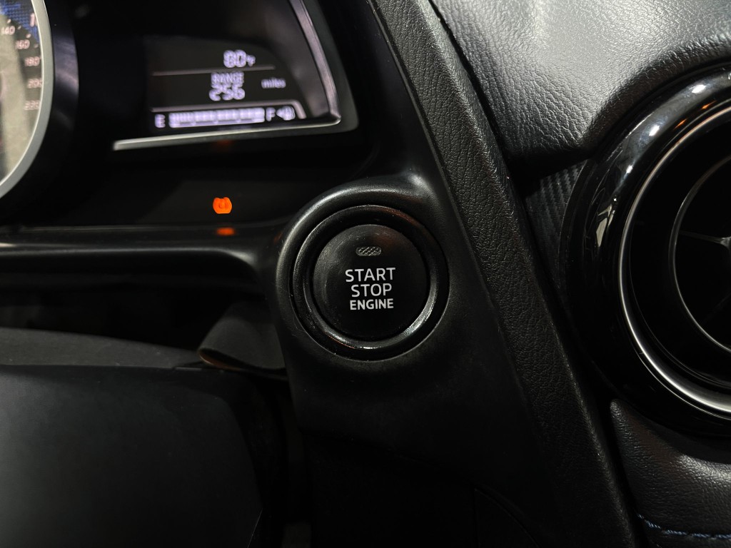 2018 Toyota Yaris Image 20