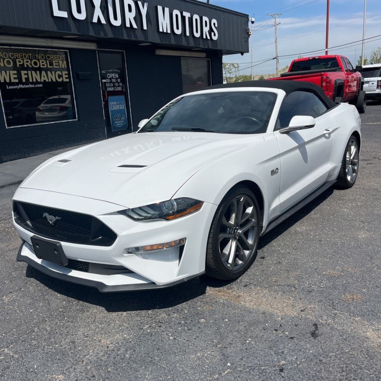 2018 Ford Mustang Image 2