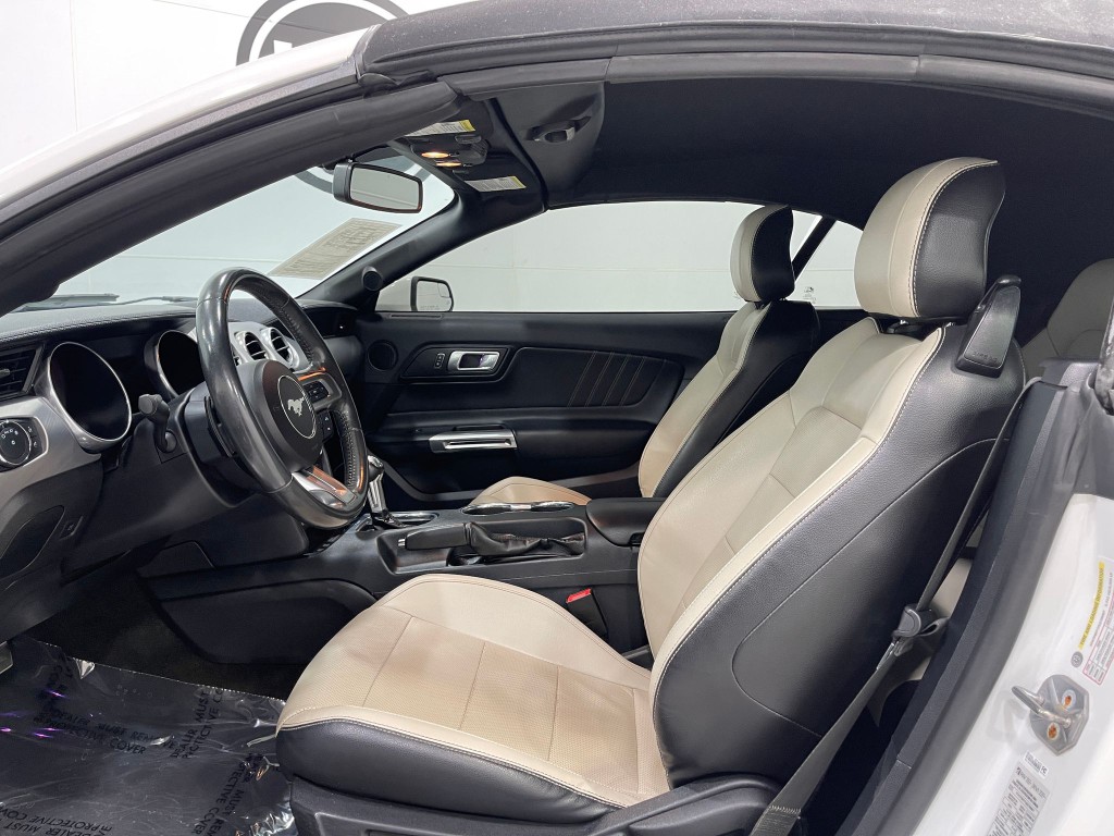 2018 Ford Mustang Image 12