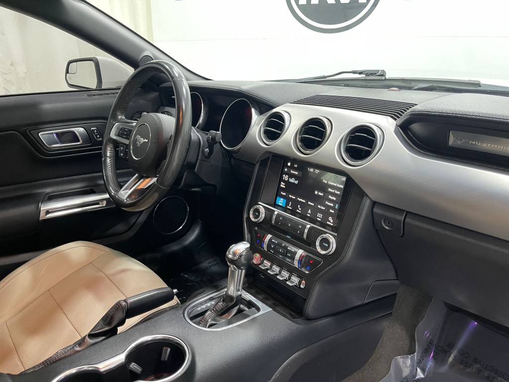 2018 Ford Mustang Image 18