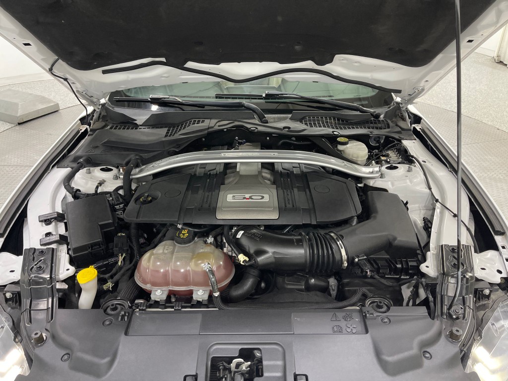 2018 Ford Mustang Image 24