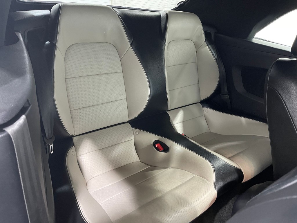 2018 Ford Mustang Image 28