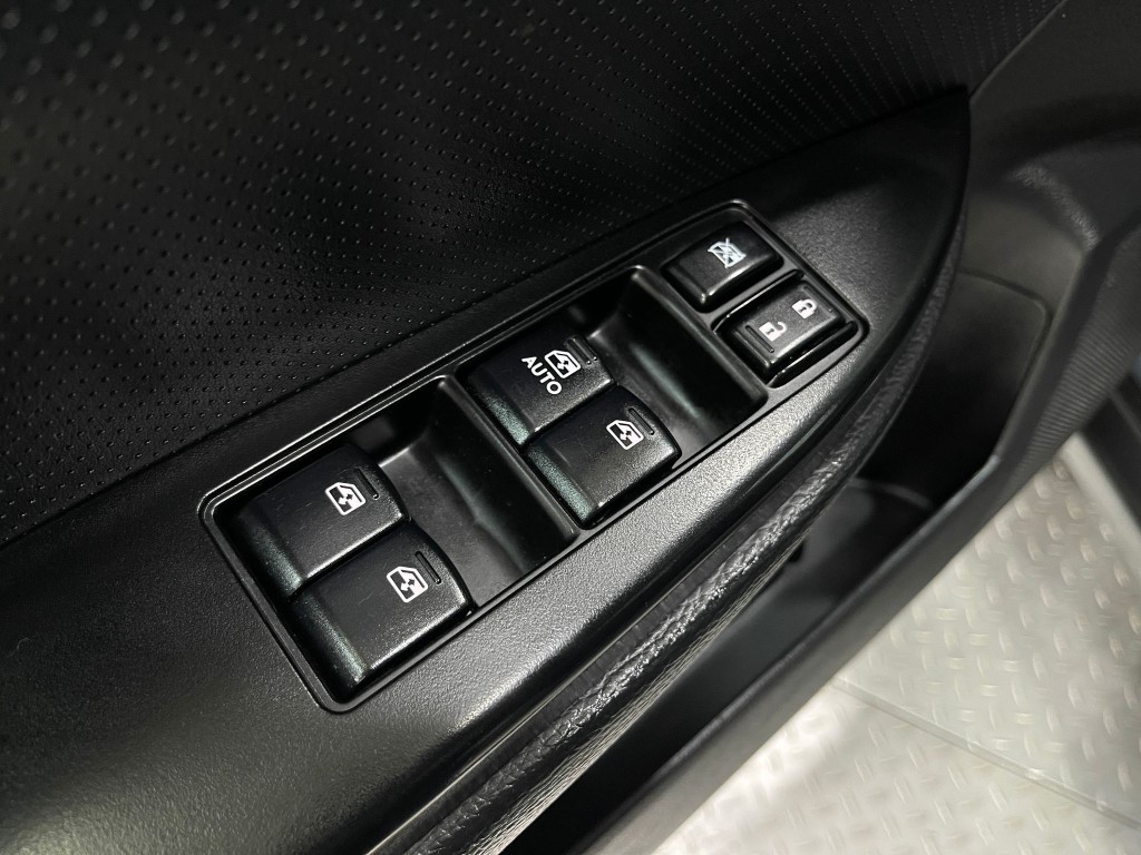 2013 Subaru Outback Image 16