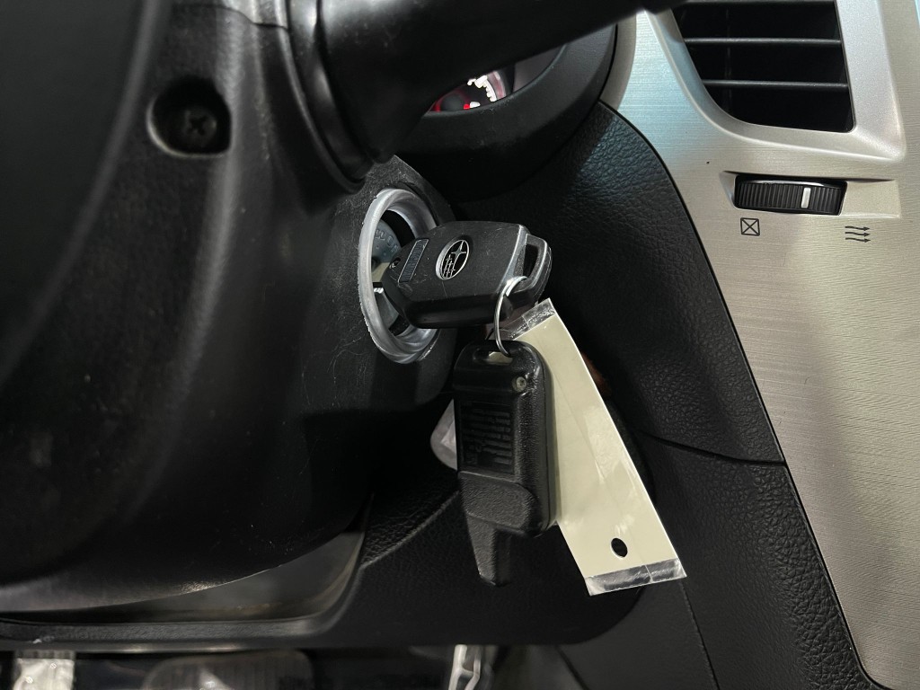 2013 Subaru Outback Image 21