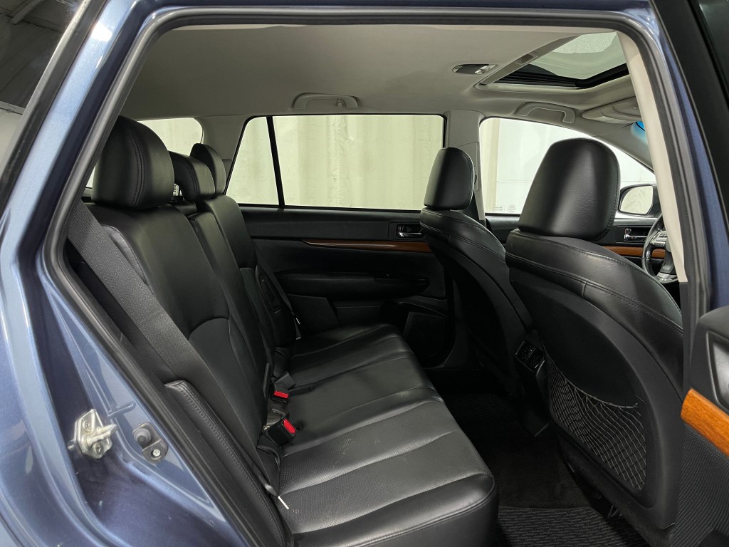 2013 Subaru Outback Image 30