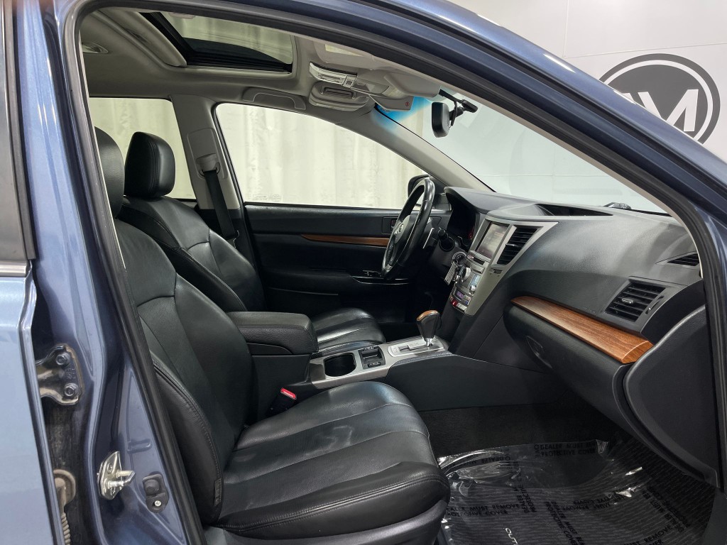 2013 Subaru Outback Image 31