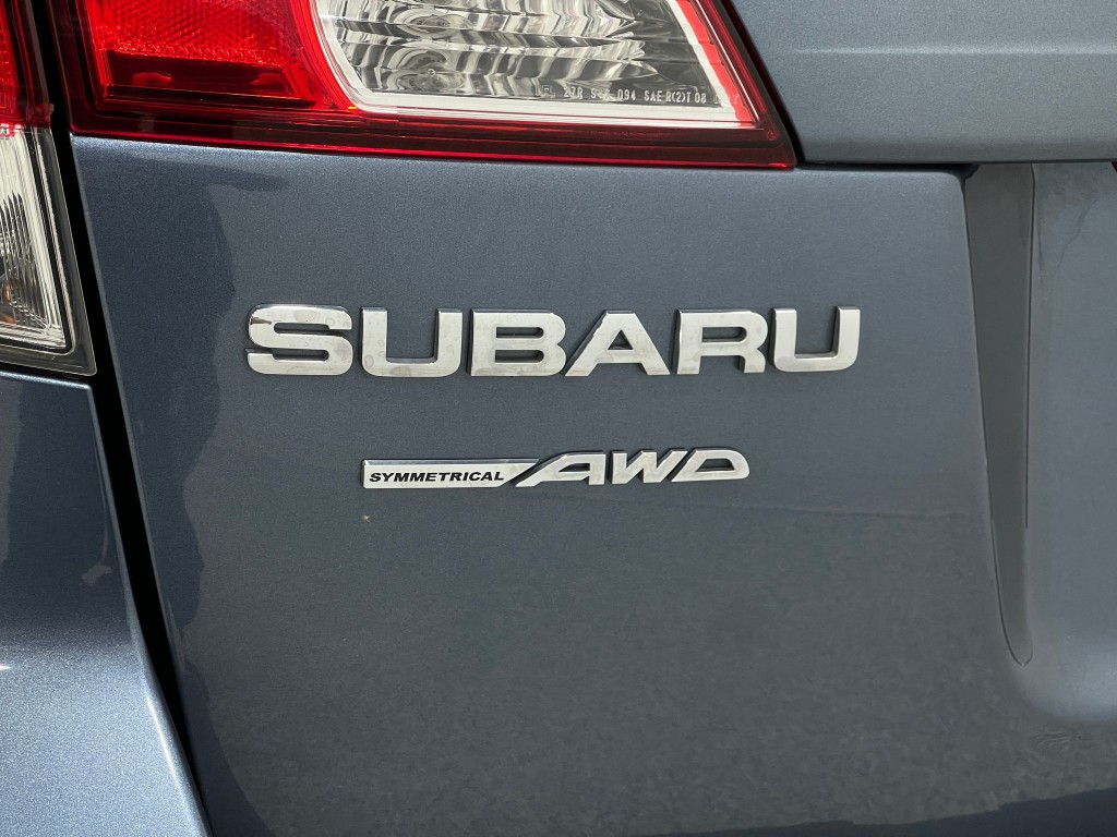 2013 Subaru Outback Image 38