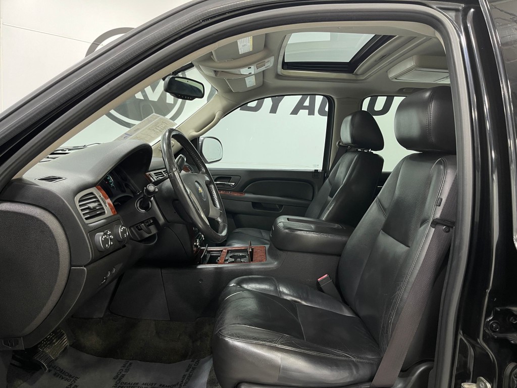 2011 Chevrolet Tahoe Image 12