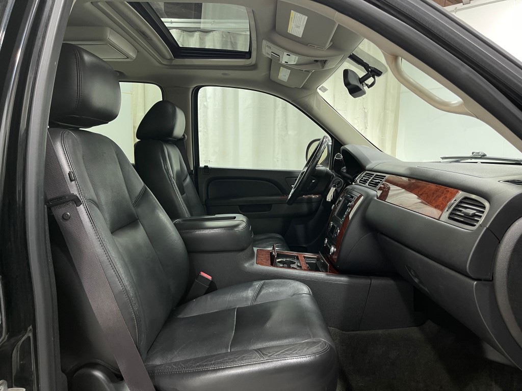 2011 Chevrolet Tahoe Image 31
