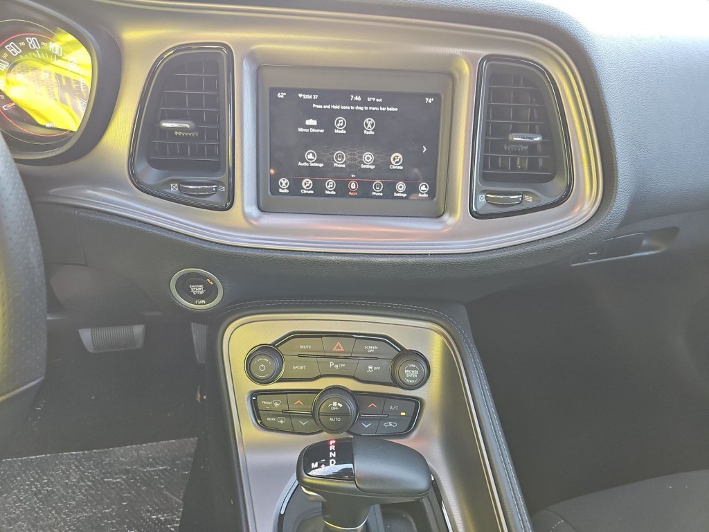 2023 Dodge Challenger Image 8