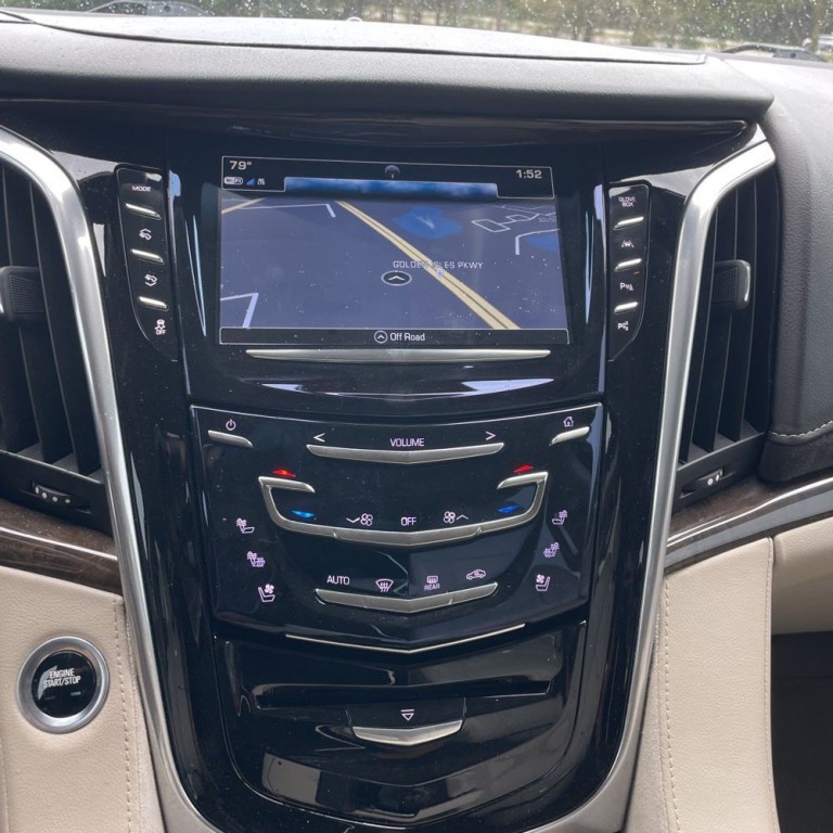 2020 Cadillac Escalade Image 8