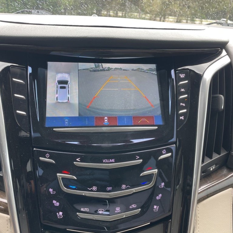 2020 Cadillac Escalade Image 9