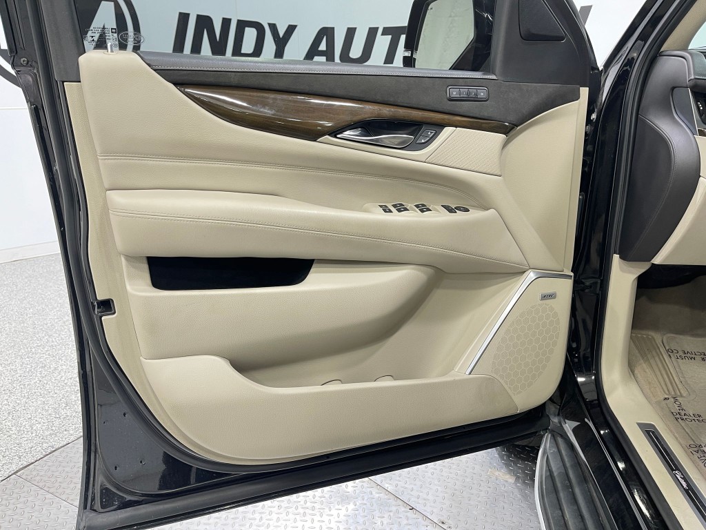 2020 Cadillac Escalade Image 15
