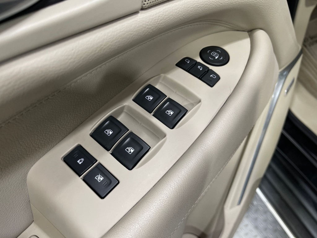 2020 Cadillac Escalade Image 16