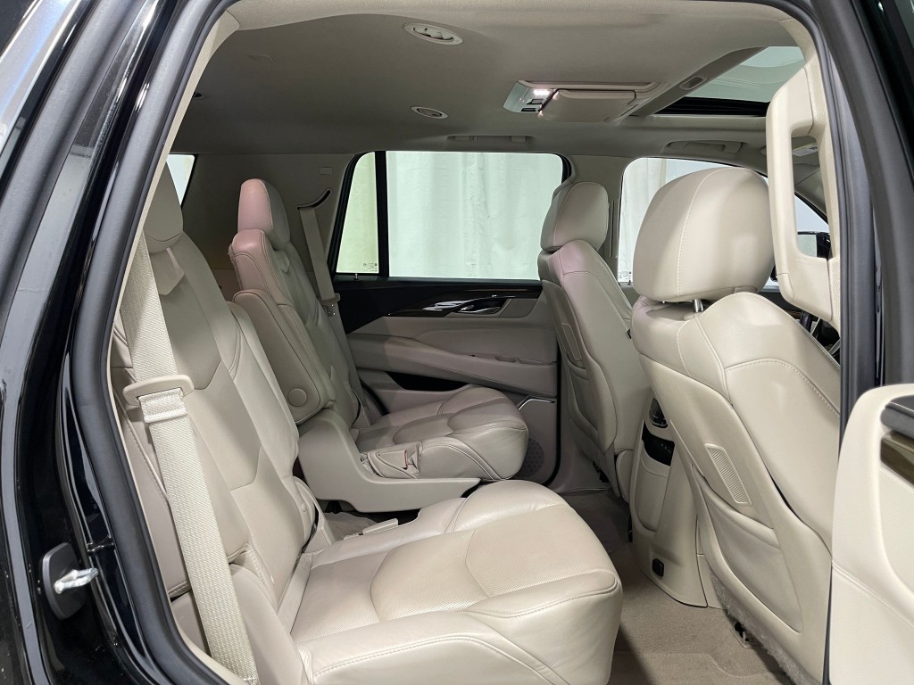 2020 Cadillac Escalade Image 32