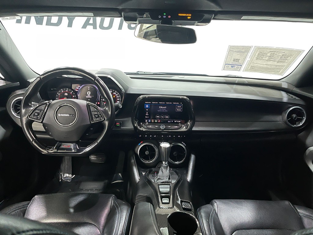 2019 Chevrolet Camaro Image 16