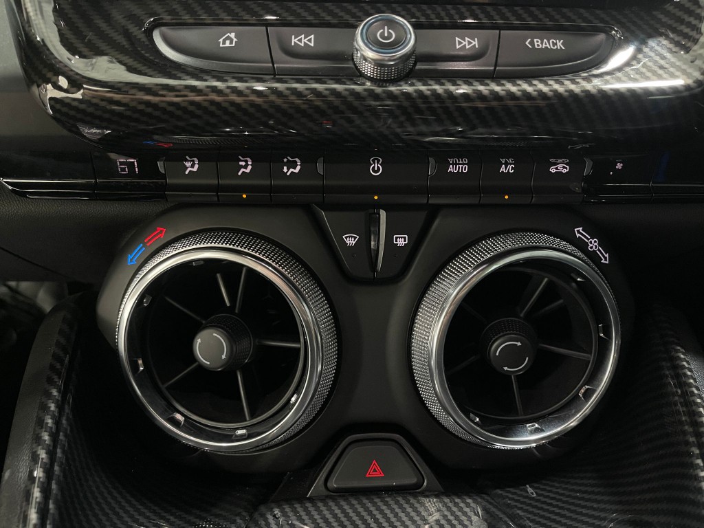 2019 Chevrolet Camaro Image 22