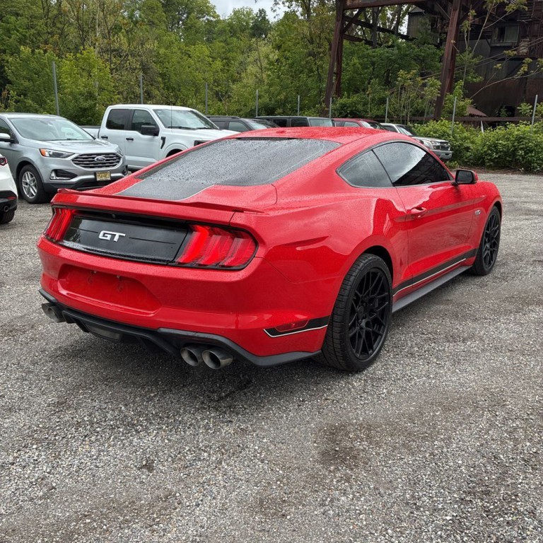 2019 Ford Mustang Image 3