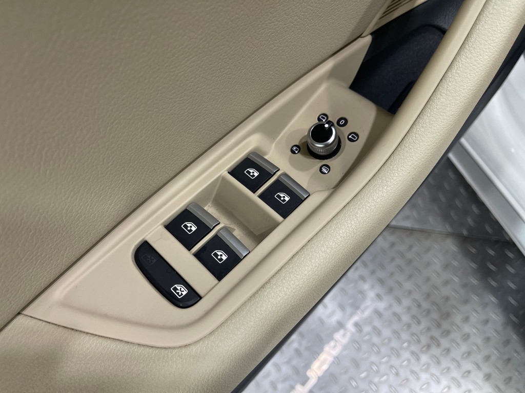 2018 Audi A4 Image 16