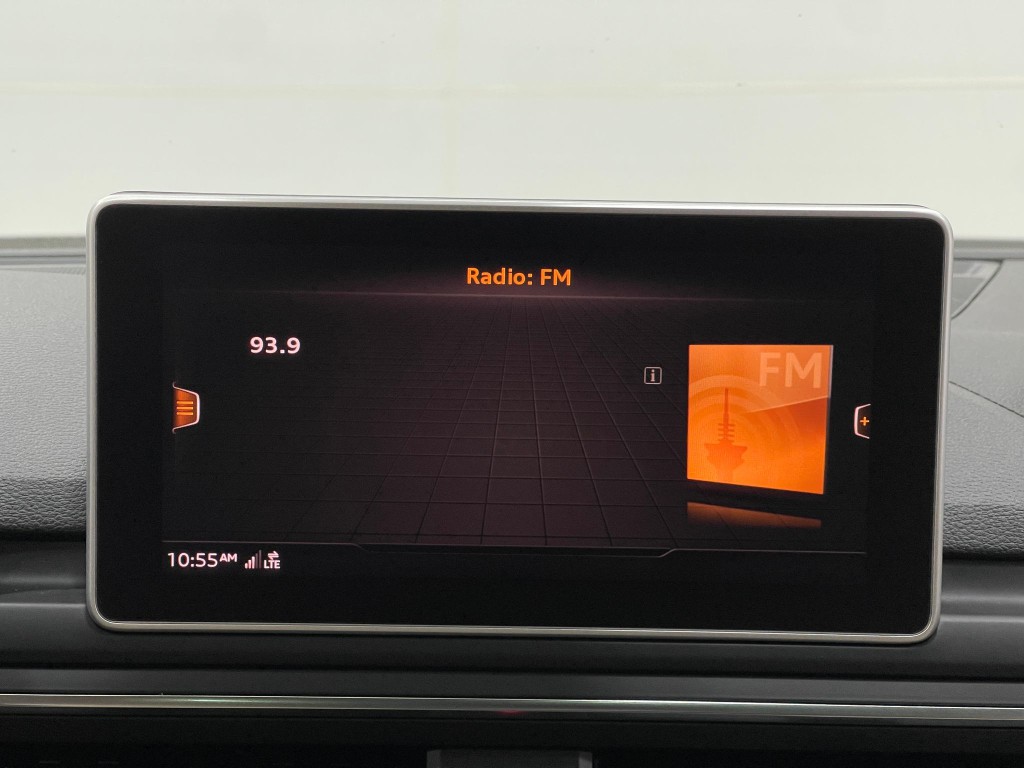 2018 Audi A4 Image 24