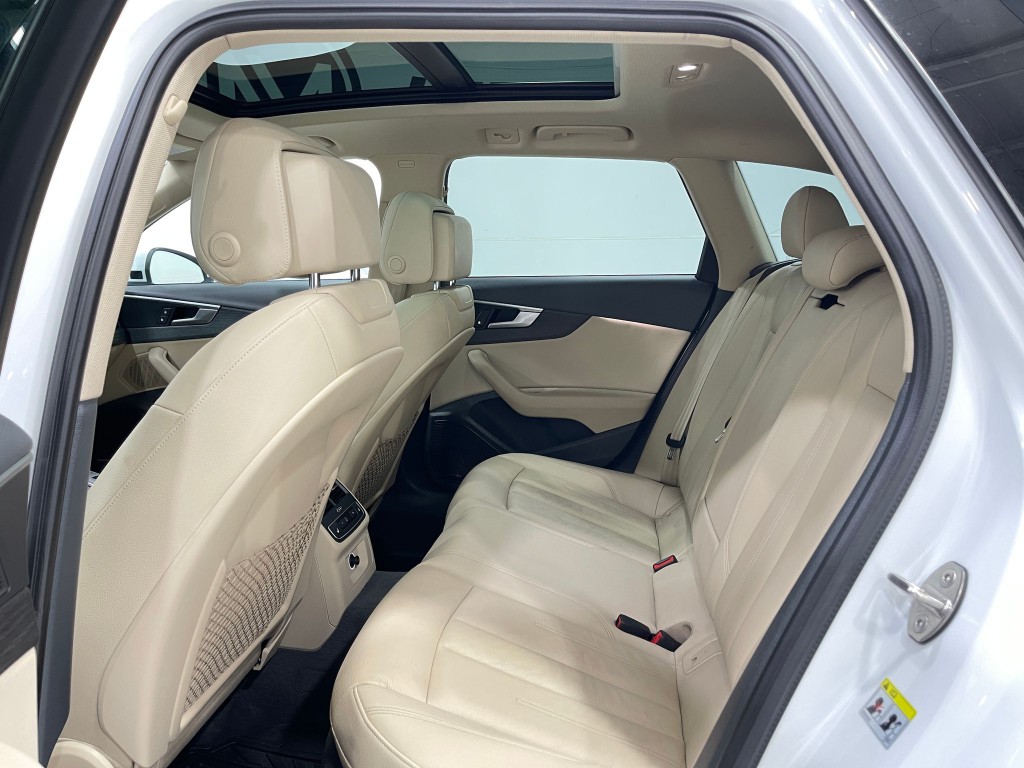 2018 Audi A4 Image 30