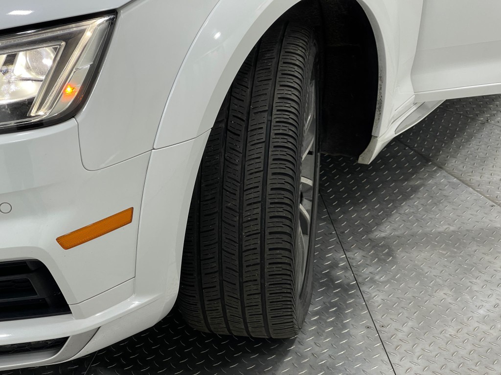 2018 Audi A4 Image 36