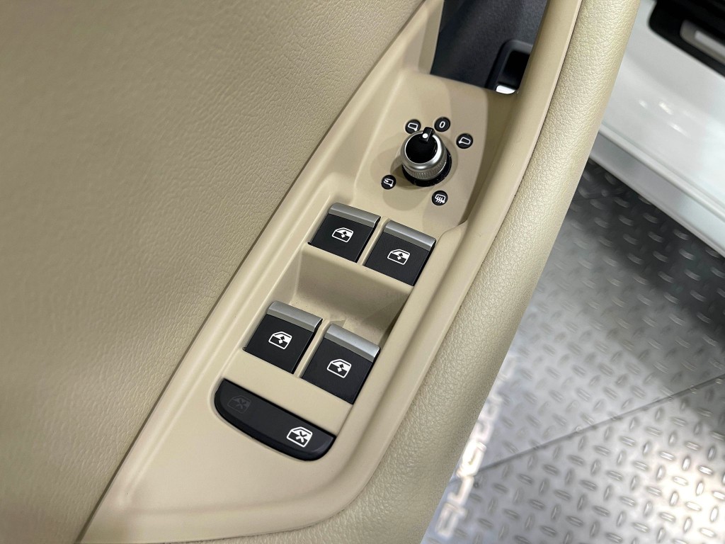 2018 Audi A4 Image 16