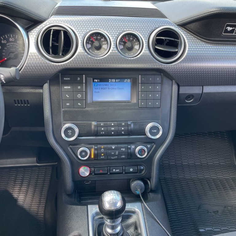 2020 Ford Mustang Image 9