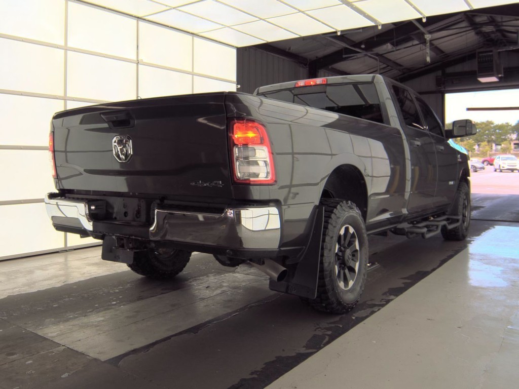 2020 RAM 3500 Image 3