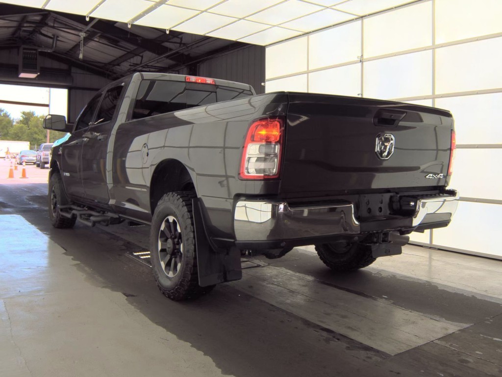 2020 RAM 3500 Image 4
