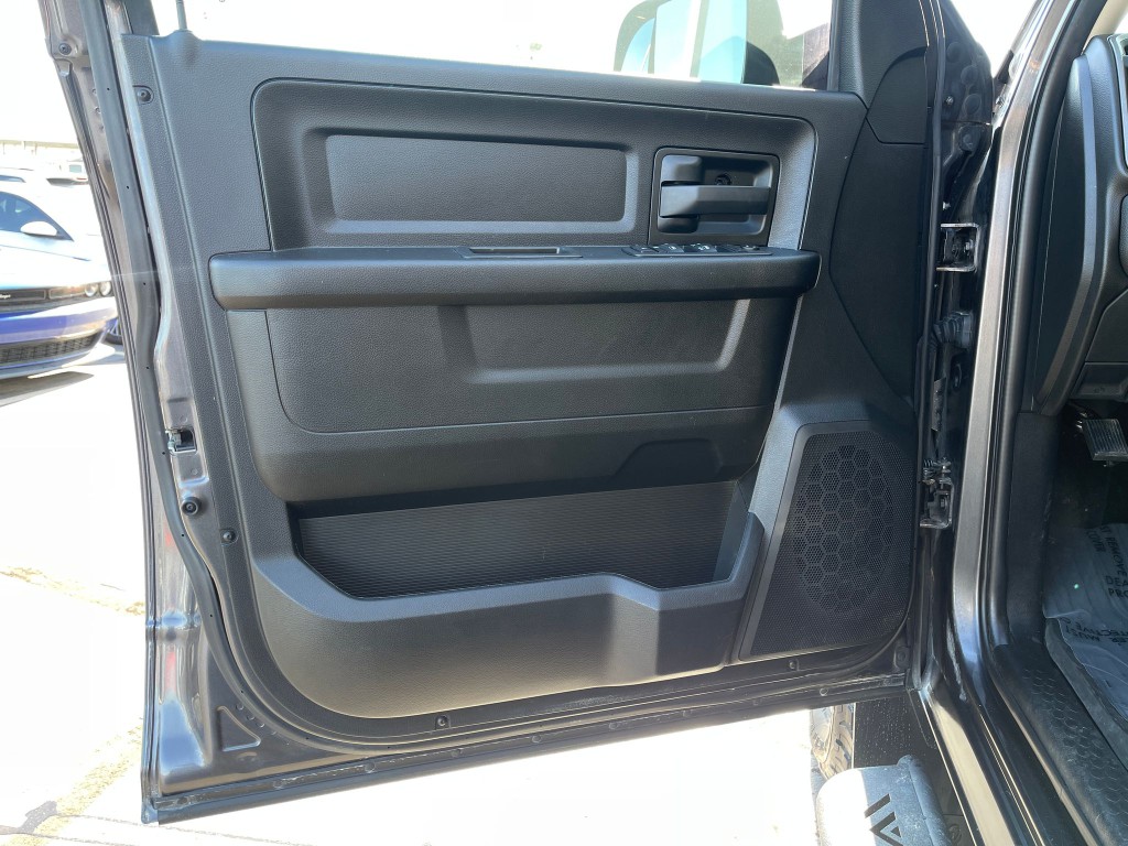 2020 RAM 3500 Image 12