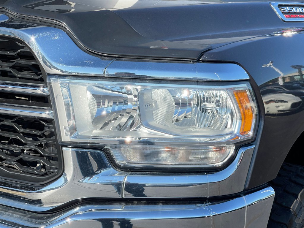 2020 RAM 3500 Image 30