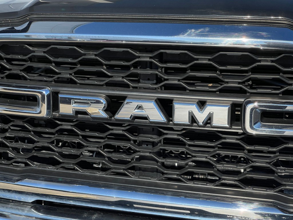 2020 RAM 3500 Image 35